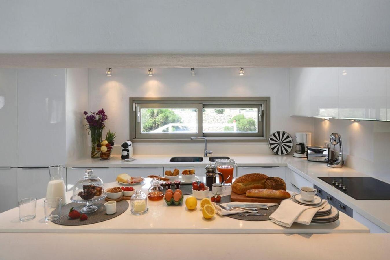 Villa Dafni 4Bed With Pool In Kalafatis Spilia Mykonos Town Bagian luar foto