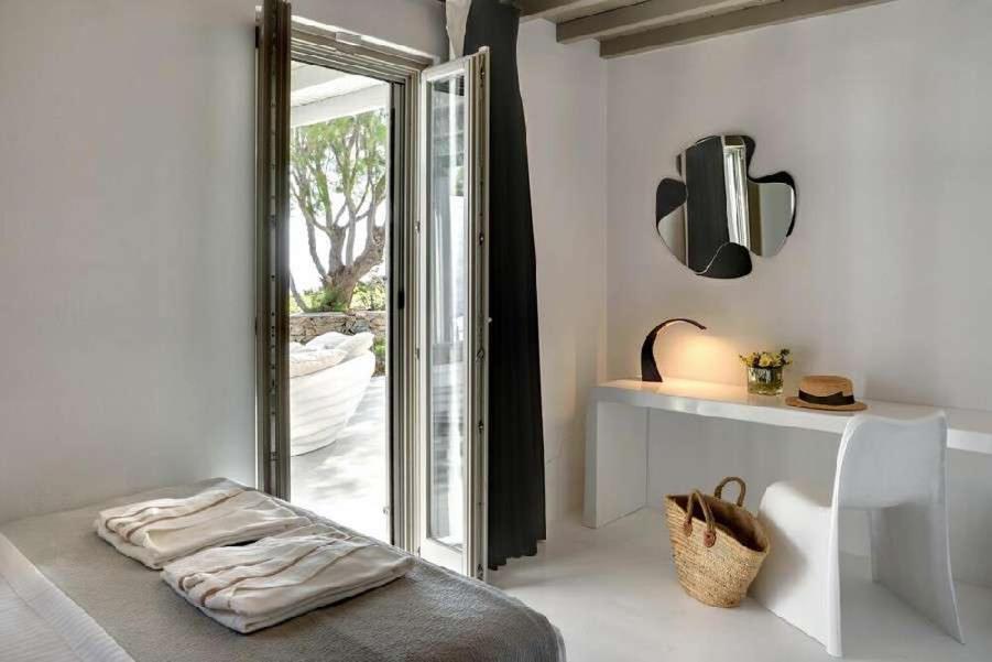 Villa Dafni 4Bed With Pool In Kalafatis Spilia Mykonos Town Bagian luar foto